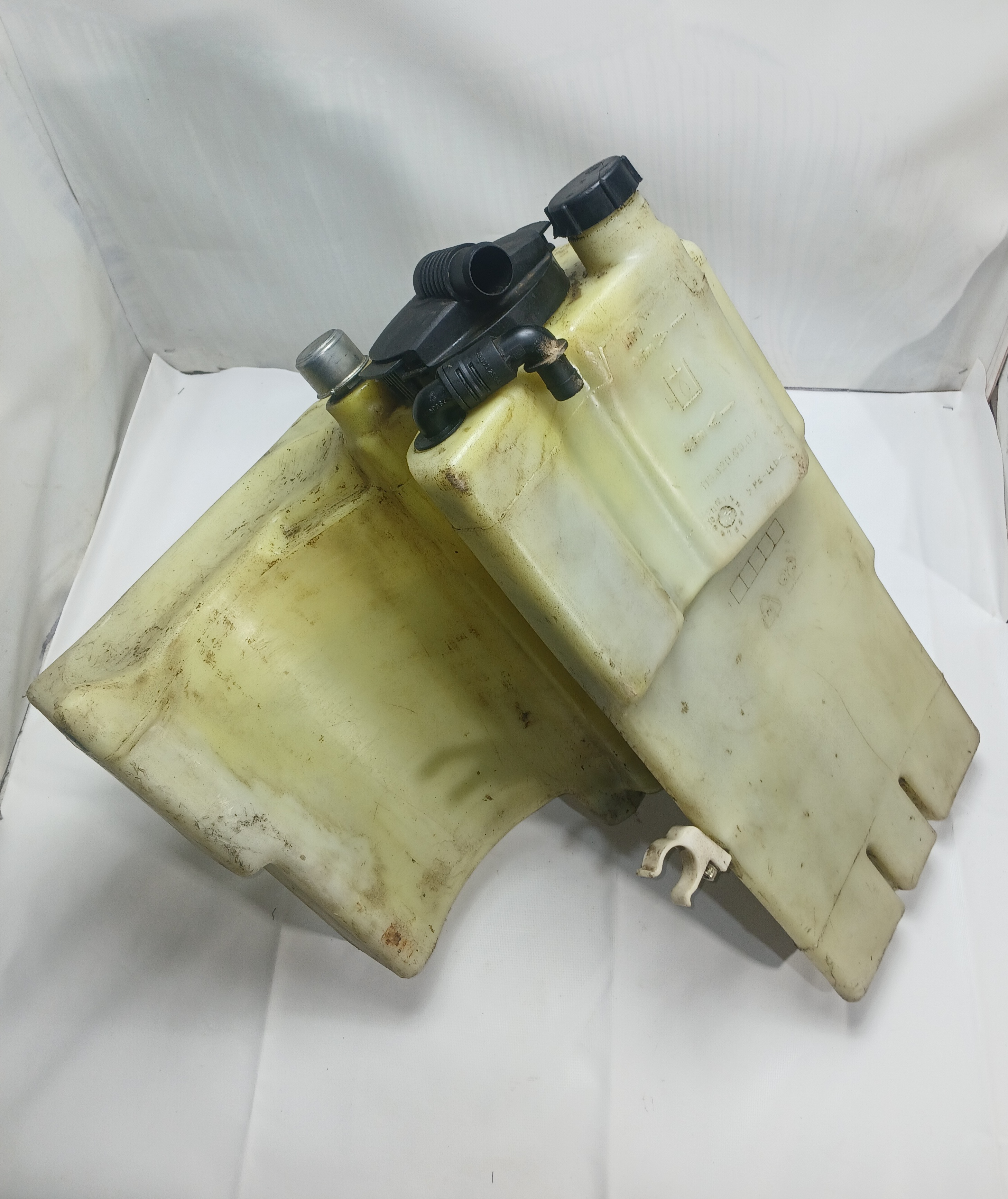 Расширительный бачок Linde R16